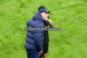 谁的主意？？？一连两次失误后，，，，疑似罗梅罗提醒图多尔把金斯基换下去_24直播网