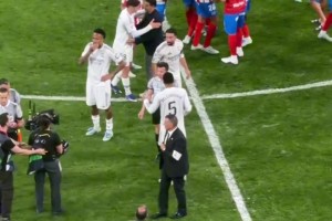 是什么让贝林厄姆云云激动？？赛后追着裁判不放，，，，，全历程细节约出！_24直播网