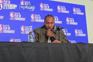 条约将到期，，，，，被问是否继续留快船？？？小卡：再让我难过一会，，，，，这事到时再说_24直播网