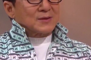 成龙年迈：卡戴珊？？？？？？干嘛的？？？？？？_24直播网